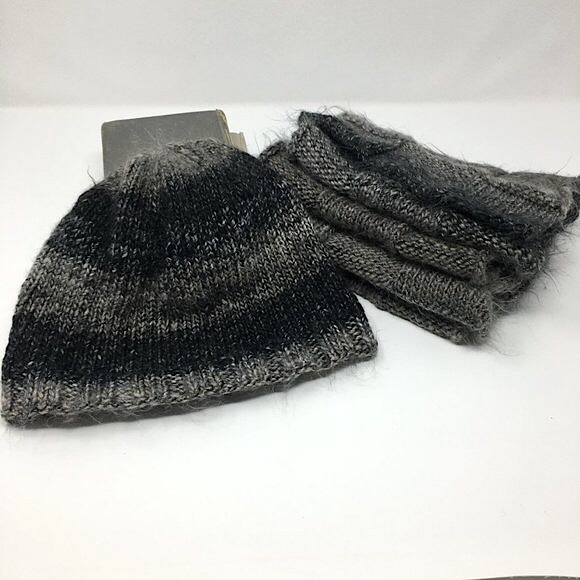 Handknitted Black Grey Ombre Unisex Hat Beanie and Scarf Set - Picture 6 of 16